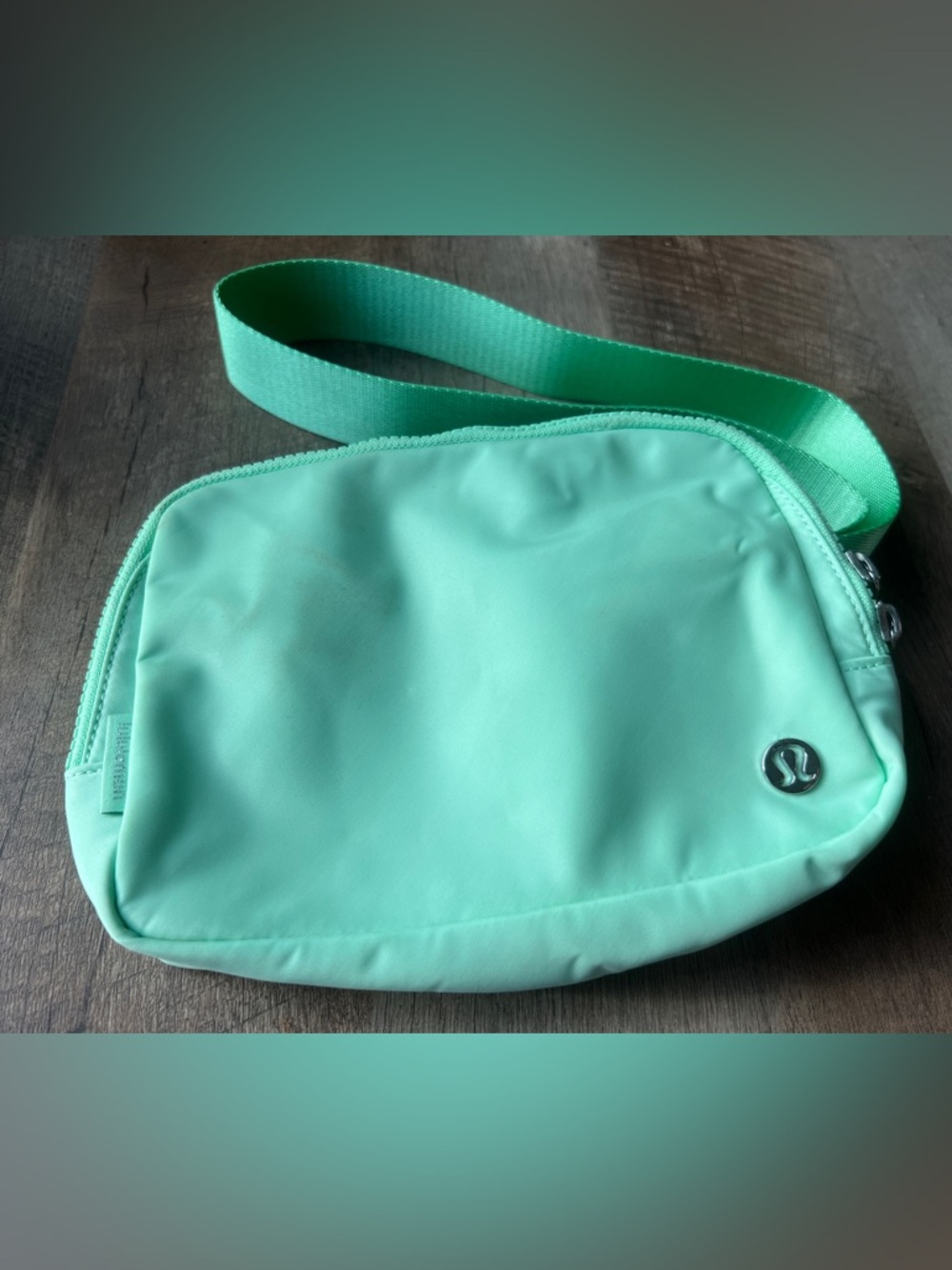 lululemon CITRA LIME 2L belt bag